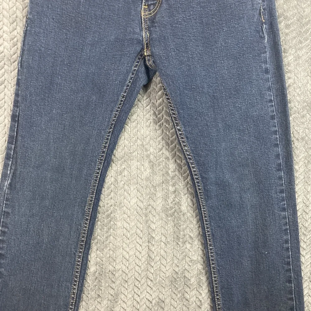 Levis these levi